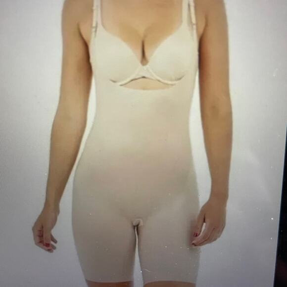 SPANX Thinstincts Open-Bust Mid-Thigh Bodysuit Soft Nude Size S - Picture 1 of 9